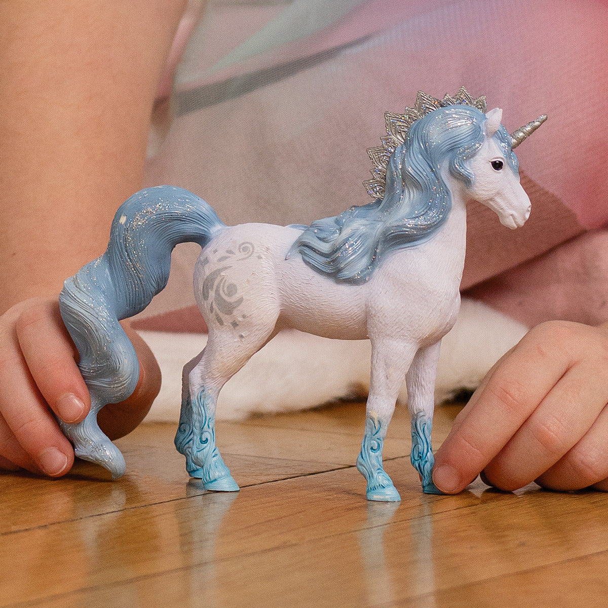 ラブラド★エンジェルオーラ☆ミニUNICORN✨オルゴナイト Fairy Sera with blossom unicorn 70565 | schleich
