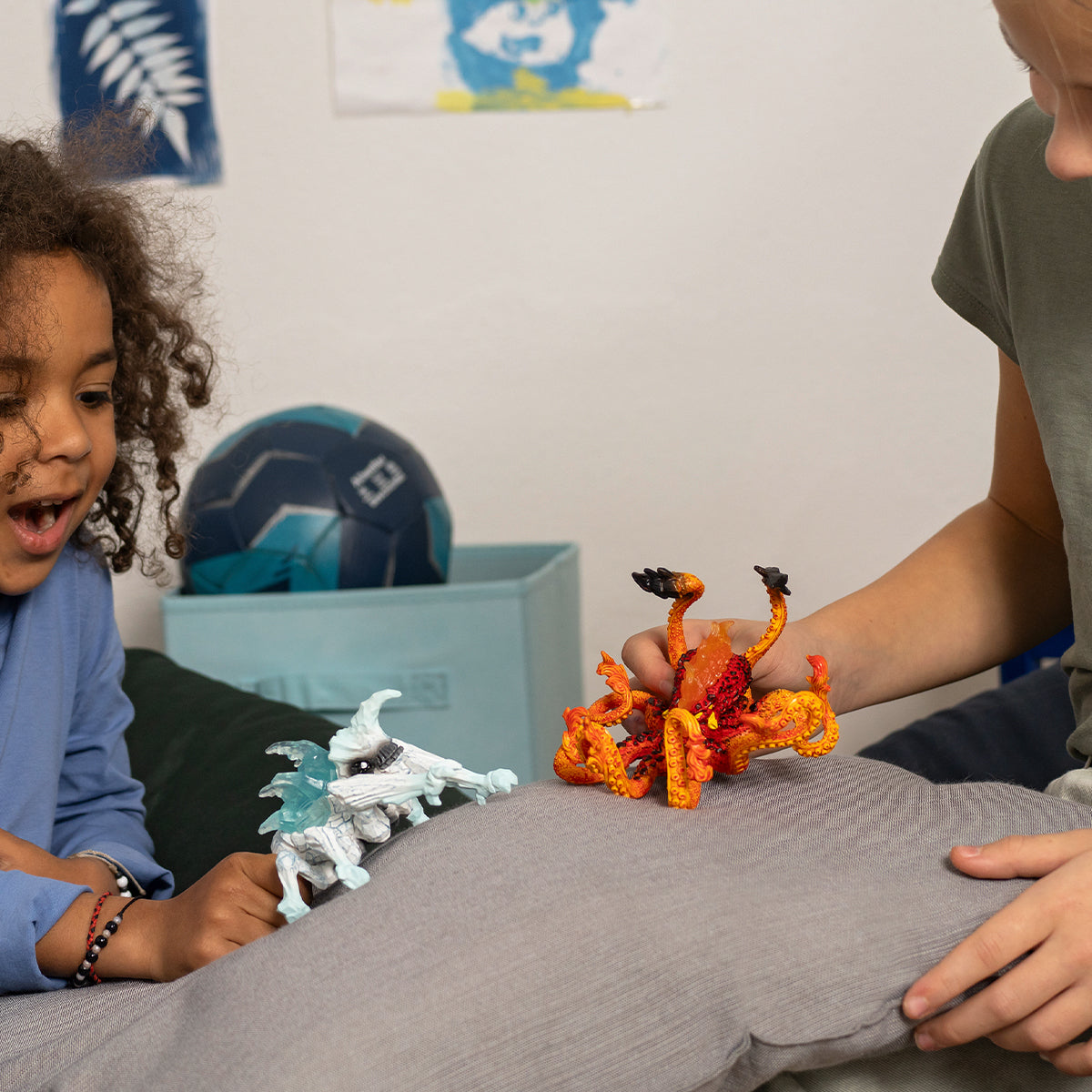 Ice Bug vs. Fire Kraken 70826 | Schleich USA Inc.