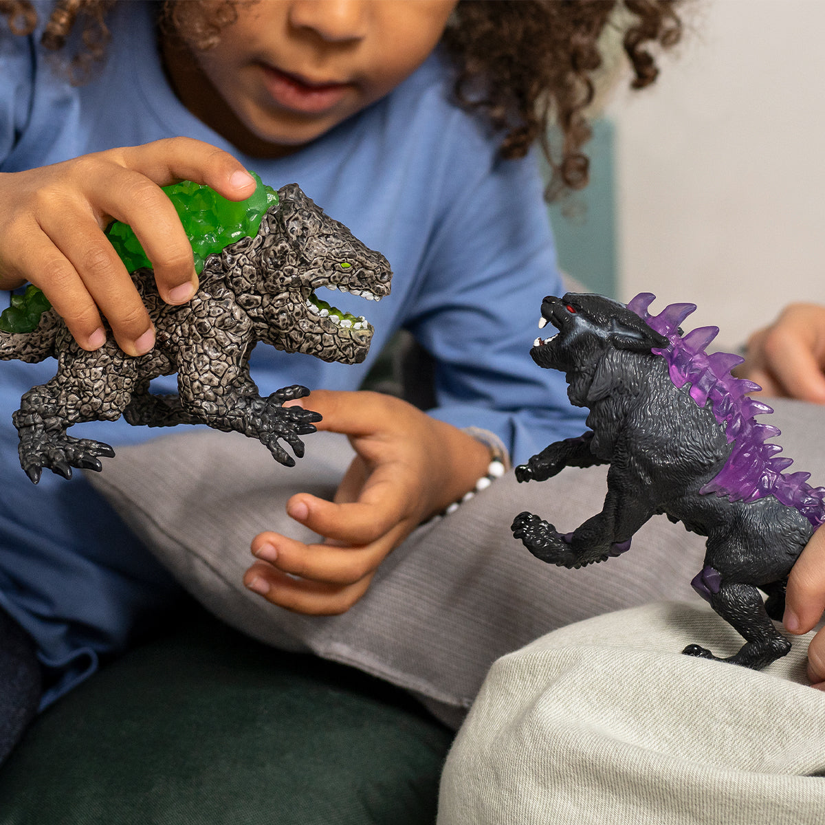 Shadow Lynx vs. Rock Crusher 70827 | Schleich USA Inc.