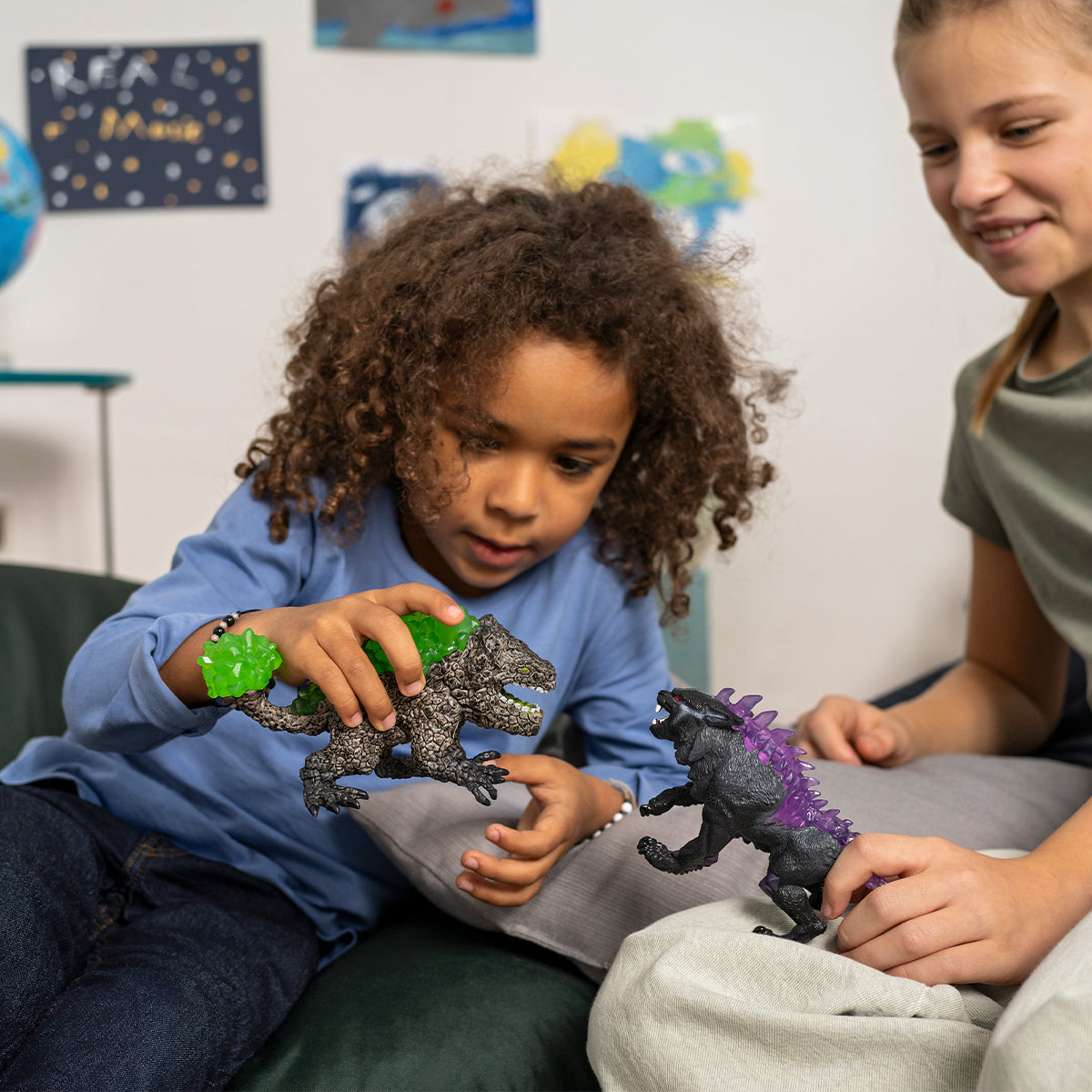 Shadow Lynx vs. Rock Crusher 70827 | Schleich USA Inc.