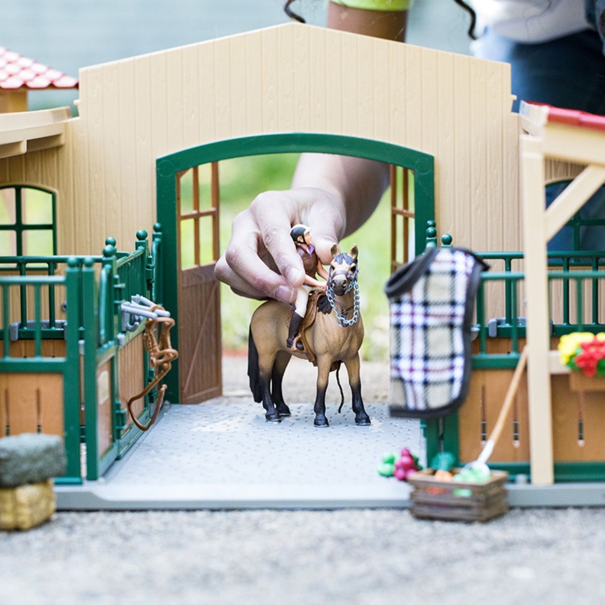 Factory Schleich Horse Barn and Stable Playset